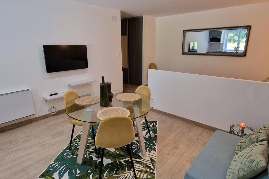 Ferienwohnung La Dame - Parking Prive - Proche Ge Alstom Cravanche Exterior foto